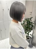 前下がりボブ　ハイトーン　ブリーチ