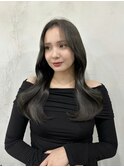 黒髪アッシュグレー韓国風巻きくびれレイヤー