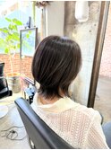 大人ボブレイヤーカットアッシュカラーダブルカラーおしゃれ女子