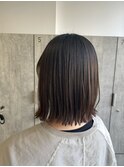 切りっぱなしミディアムボブ