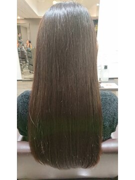 ダンディゾン ブルー 神楽坂(Dans Dix ans bleu) ワンカラーでつくる透明感アッシュブラウン