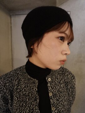 スレイ(SLAY) ボブの顔まわりのちょろ毛