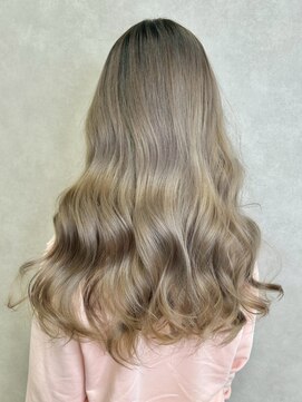 ロイオブジゼル(roi of GiseL) ブリーチ ダブルカラー ハイトーン ミルクティーベージュ 10代