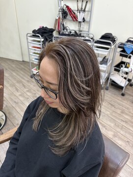 ウエスト オーランド(WEST O LAND) ハイライトカラー&レイヤーカット