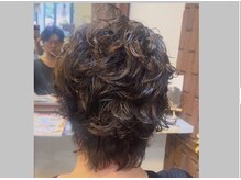 ドクターモモ(Dr.MOMO)の雰囲気（ツヤ感スパイラル！手ぐしで簡単バームもみ込みでstyling完了◎）