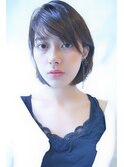 大人かわいい・ボブ・斜めバング・黒髪・耳かけアレンジ・小顔