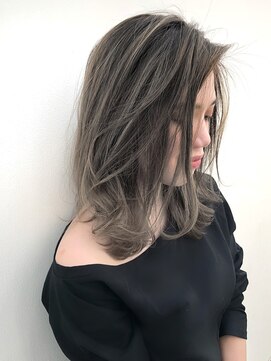 トルネード(TORNADO) 透明感グレージュハイライトバレイヤージュ