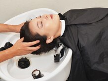 【頭皮のプロが極上の空間で癒しのヘッドスパ】　恵比寿[縮毛矯正/カット/白髪染め/白髪ぼかし/髪質改善]