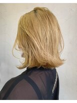 ブルースカイ 二俣川ドンキホーテ店(Blue-Sky) 20代30代★外国人風ブロンドカラー×外ハネミディ