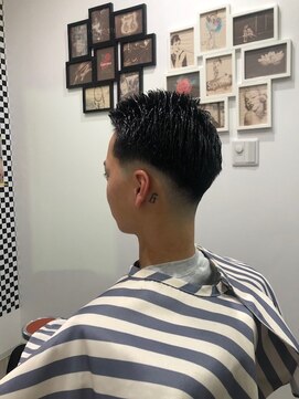 バーバーアンドビューティ シュプリーム(Barber&Beauty Supreme) フェードカット