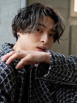 ライラ(Lyla)&nbsp;脱力系ほつれスパイラルセンターパート　ツイスパ