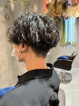 お花と犬と美容室 ツイスパマッシュ