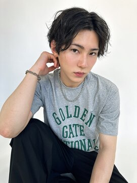 ルービック 和歌山(Rubik's) 波打ちパーマ/束感センターパート/ツイストスパイラルパーマ