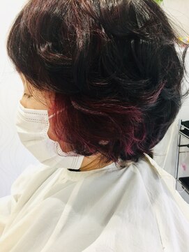 ヘアーカルチャー おゆみ野店(HAIR CULTURE) ショートヘアワインレッドインナーカラー30代40代50代