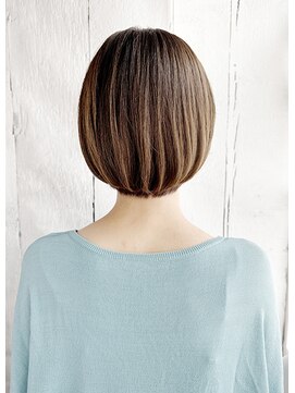 セントラル プラスエヌ(CENTRAL+n) 20代30代40代 試してみたい冷静ボブ【草津】