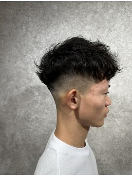 スピン 本八幡(SPIN) スペインカール/スパイキーショート/ブルーブラック/本八幡