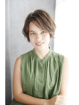 シュシュット(chouchoute) レイヤーカットウェットヘアデザインカラーオリーブベージュ/168