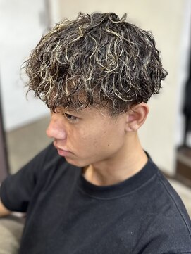 トモズヘアデザイン(Tomo's Hair Design) 波巻き×ハイライト