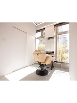 完全個室以外も全席が半個室で周りを気にせずリラックス◆落ち着いた空間であなただけのサロンTimeを♪