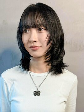 アルバム 銀座(ALBUM GINZA) くびれヘア顔周りレイヤーミディアムおくれ毛_ba547401