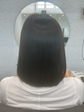 ビーヒアナウ N゜03 金沢駅西店(BE HERE NOW) 髪質改善艶ストレートミディアム顔まわりレイヤー