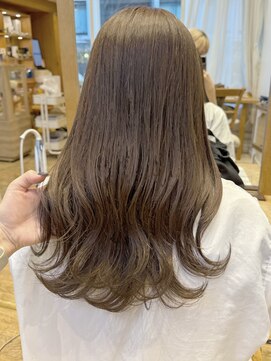 バイオレット 表参道店(Violet) 柔らかマットベージュ/オリーブベージュ