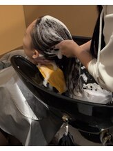【薬剤のお流し】髪にたっぷりと栄養を与えます