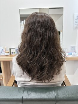 アンド(-&-)の写真/髪のお悩み、骨格、ライフスタイルに合わせたスタイルを!信頼できるマンツーマン施術でどんな悩みも改善☆