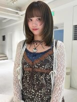 ローウェ 立川(Louwe)&nbsp;ミディアムレイヤー/顔周りレイヤー/オリーブベージュ