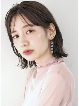 サーカス バイ ビュートリアム 青山(CIRCUS by BEAUTRIUM) ボブ ミディアム レイヤー 外はね 手入れ簡単