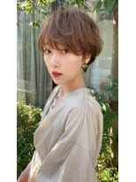 ミィ 浦和(mee)&nbsp;【mee.】　極細ハイライト　ゆるふわ　束感エアリーショート