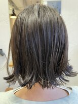 ヘアーアンドメイク ニッキ(hair&make nikki) グレージュ切りっぱなしbob