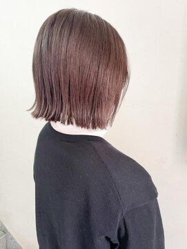 キャンバス バイ ネオリーブ 横浜西口(Canvas by neo.) 切りっぱなしボブ　外ハネボブ　グレージュ