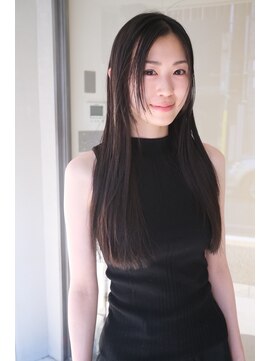 マレ(MARAIS) 抜け感ロングスタイル