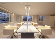 ゆとりのあるリラックスできる空間になっております。