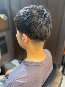 バーバーバー 四谷(BARBER-BAR) ツーセクションフォワードシェープレイヤー
