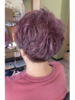 ロダ ヘアー(RODA hair) ショートにパーマでピンクカラー