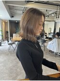 30代40代ブリーチミルクティー伸ばしかけミディアム
