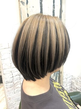 リノナ(Linona) ロングショートワンカールパーマカーキグレージュ前髪錦糸町