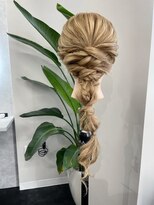 コアブラン 原宿 明治神宮前(CORE blanc)&nbsp;ヘアセット/パーティーセット/編みおろし/細めハイライト