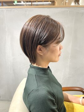 ルフトバイアンビエンテ(Luft by ambiente) 綺麗めアッシュカラー　ショートスタイル