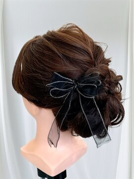 ゆるふわシニヨン　お呼ばれ　結婚式　お団子　