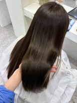 ロマーリ(LOMARLIE)&nbsp;脱ブリーチ20代30代40代透明感カラー柔らかオリーブベージュ