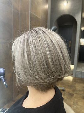 シャル 平塚(shalu) 白髪ぼかし【筆山】
