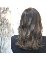 ティーノ(TINO by ganesha)&nbsp;外国風ブロンドアッシュカラー