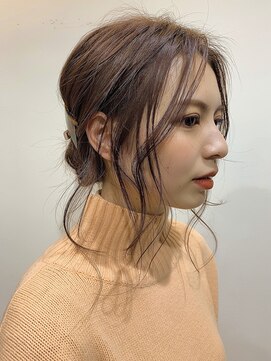 ヘアーメイクオズ(hair make O/S) 【KON】さっとお団子スタイルでも…おくれ毛で、可愛らしさを。
