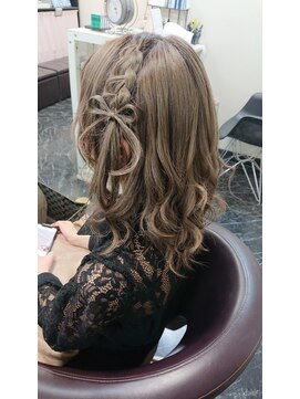 エヌエービー 池袋店(N.A.B.) ハーフアップ