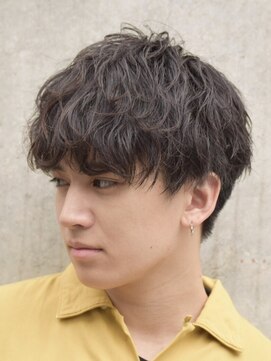 フィフス(fifth) ショートレイヤーツイストパーマコンマヘアソフトツーブロック