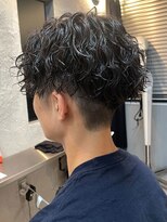 ティダスマイル(tida smile)&nbsp;メンズカットツイストスパイラルパーマツーブロックショート