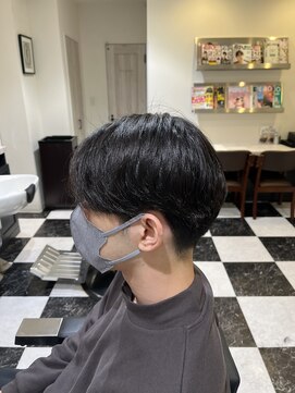 ルシードスタイル クリザンテーム 黒髪ニュアンスパーマセンターパート